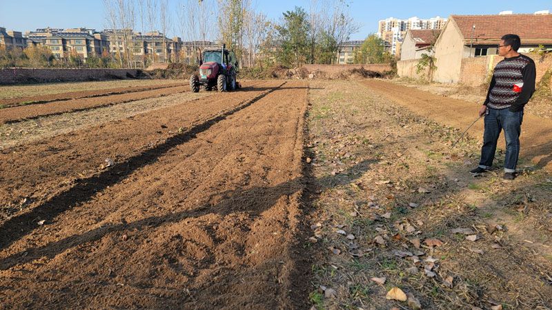 奧龍開(kāi)墾dao旋耕機(jī)得到高唐農(nóng)機(jī)手認(rèn)可