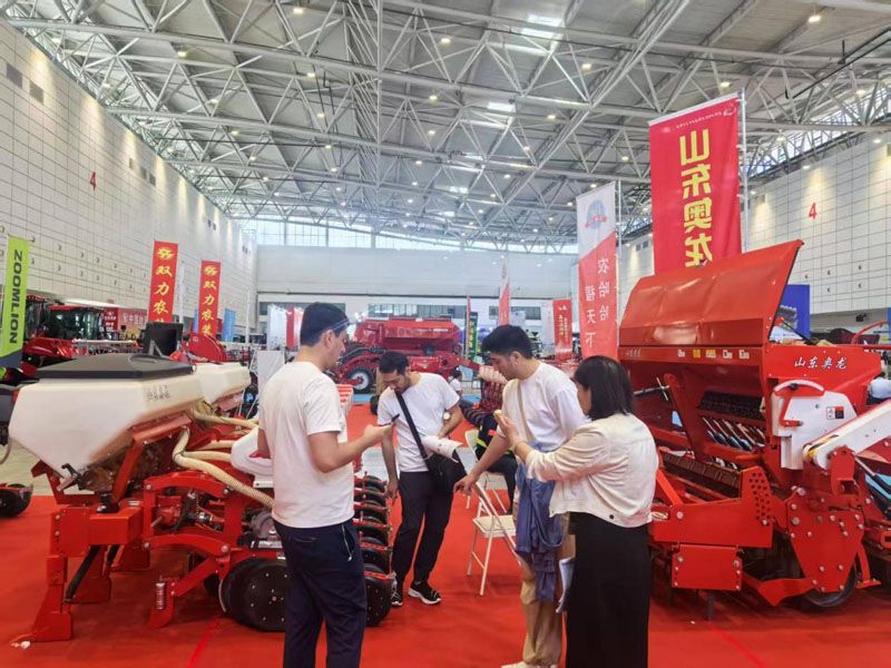 山東奧龍農(nóng)機產(chǎn)品受外商青睞